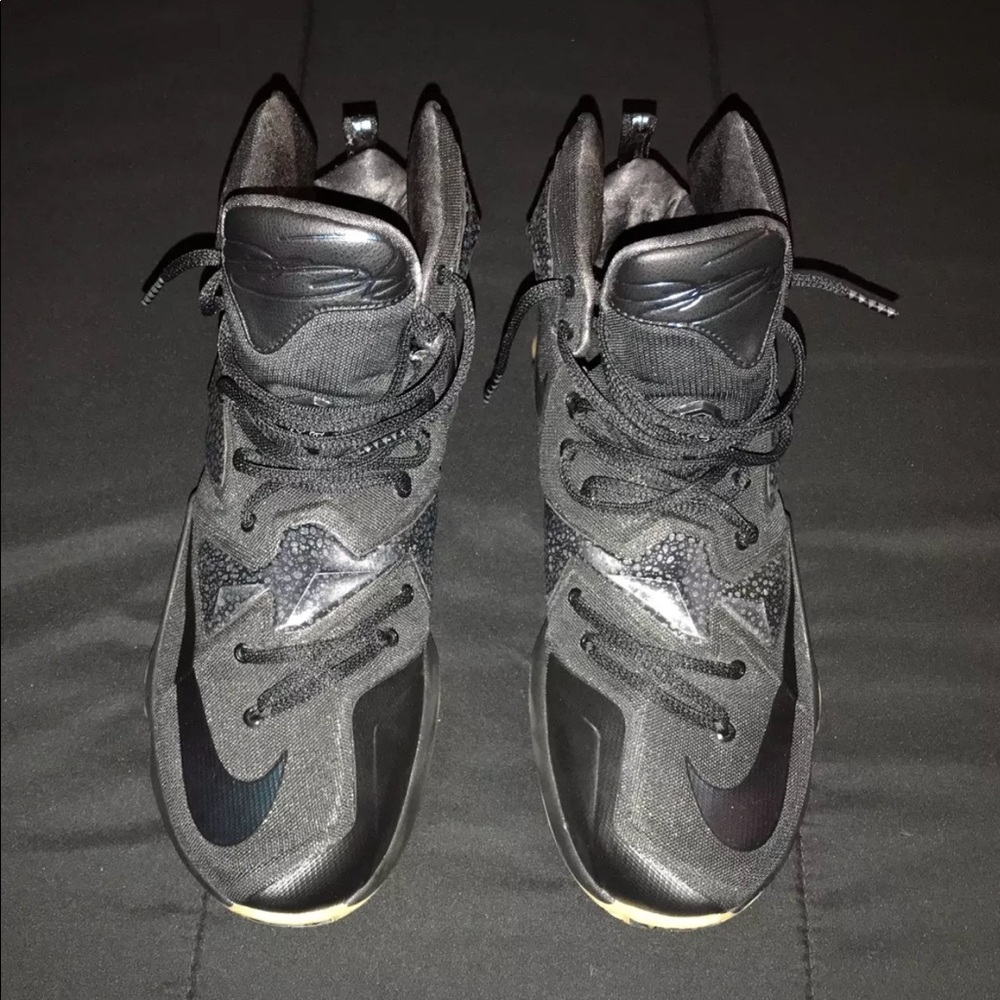 Lebron 13 “gum”